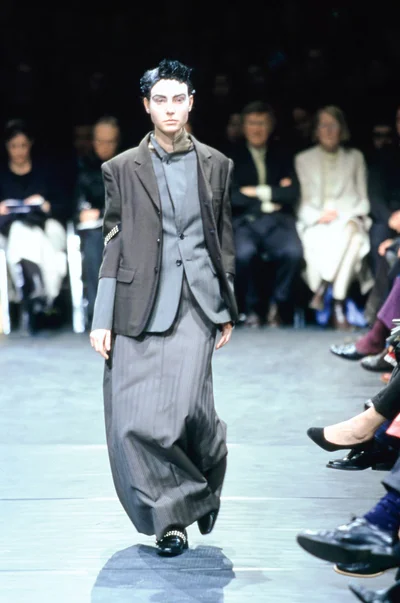 Look 16